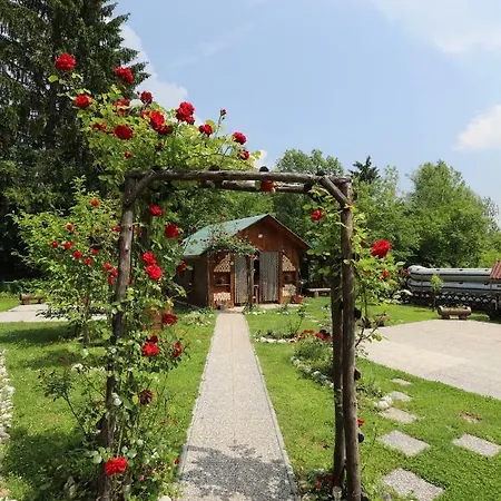 Adventure With Pool And Big Garden Apartman